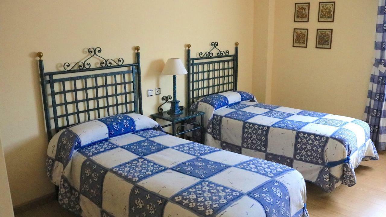 Hotel Miralba Alba de los Cardaños Kültér fotó