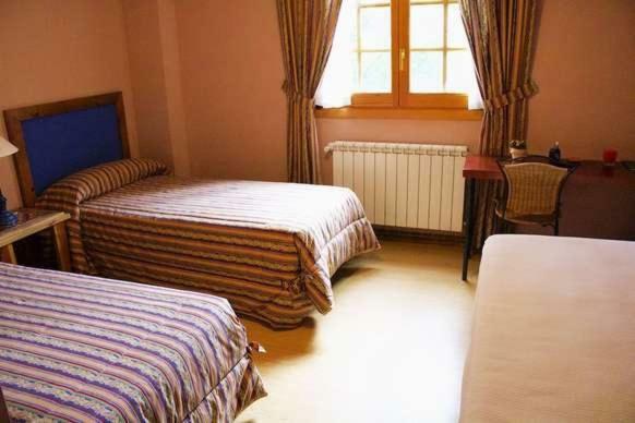 Hotel Miralba Alba de los Cardaños Kültér fotó