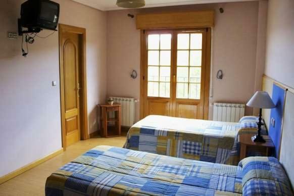 Hotel Miralba Alba de los Cardaños Kültér fotó